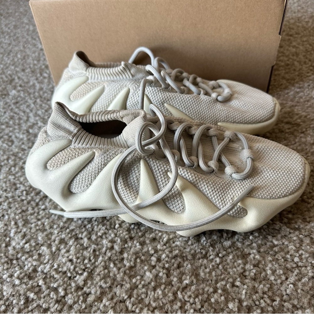 Yeezy 450 ‘Cloud White’ - Picture 2 of 7